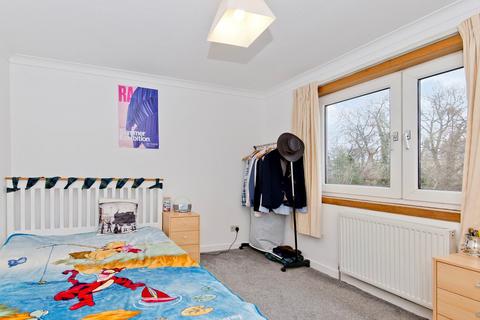 3 bedroom flat for sale, Abbey Court, St Andrews, KY16