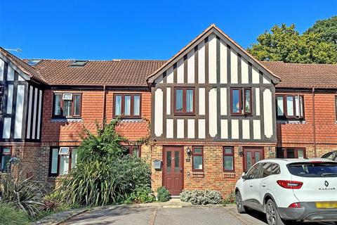 111 Alpine Road, Redhill, RH1 2LE