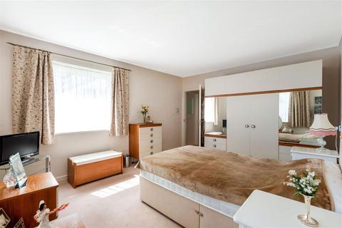 20 Lucerne Road, Orpington, BR6 0EP