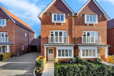 4 bedroom semi-detached house to rent, SHORT LET | Sunninghill Square | Ascot | Berkshire