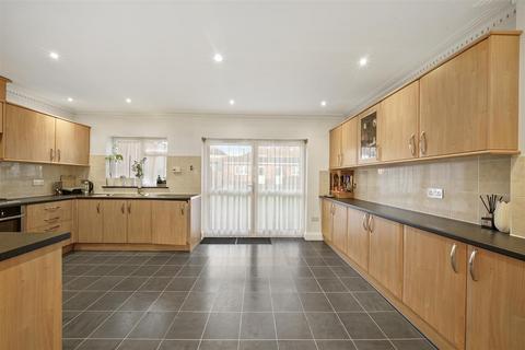 3 bedroom terraced house for sale - Empire Road, Perivale, GREENFORD