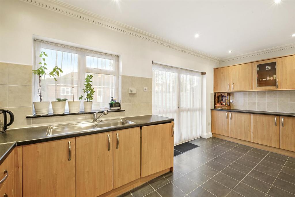 48 Empire Road, Perivale - as Ot Xen EX7go TRjza3 Du.jp