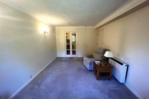 1 bedroom retirement property for sale, Grandfield Avenue, Watford WD17