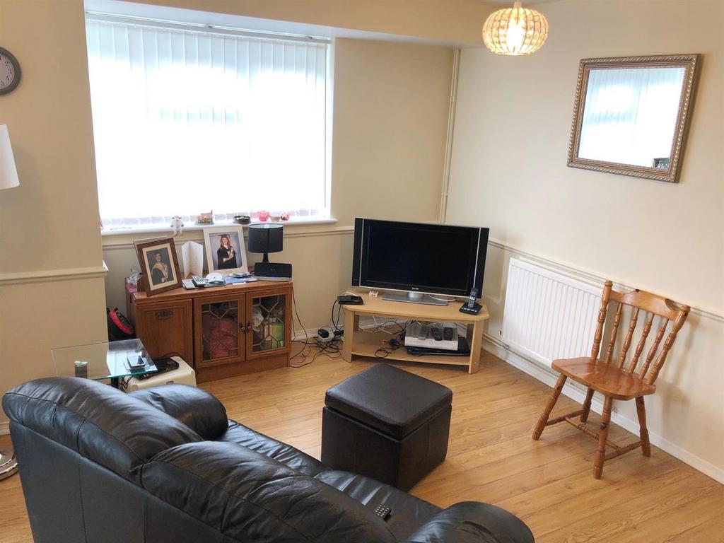 Shirley Road, Abbots Langley WD5 1 bed semidetached house for sale £