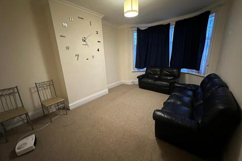 1 bedroom terraced house to rent, Leyton E10