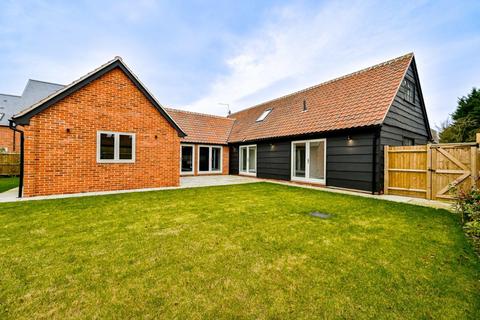 4 bedroom barn conversion for sale - Cutlers Green, Thaxted, Dunmow