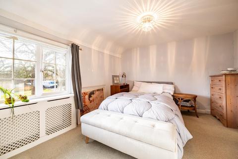 10 Beaumont Hill, Dunmow, CM6 2AP