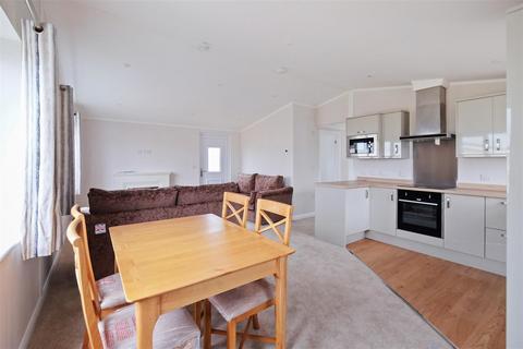 2 bedroom park home for sale, Applegarth Park, Seasalter, Whitstable