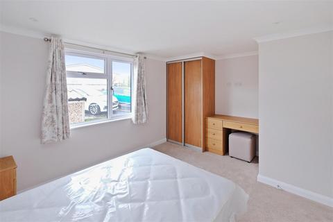 2 bedroom park home for sale, Applegarth Park, Seasalter, Whitstable