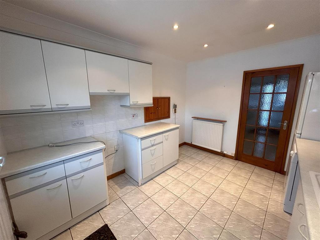 St. Margarets Crescent, Auchterarder 3 bed detached bungalow £1,200