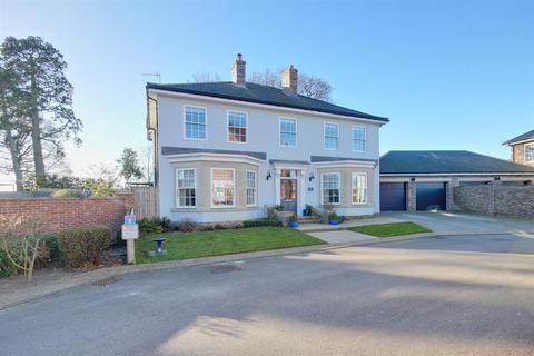4 bedroom detached house for sale - Old College Drive, Beverley