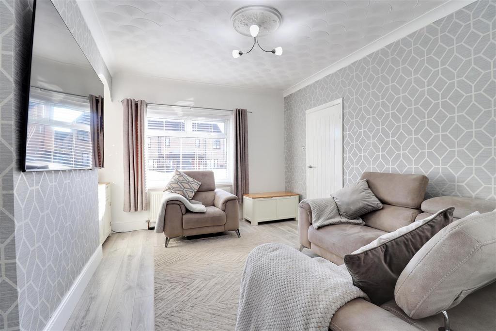 Norton Grove, Hull 3 bed semidetached house for sale £135,000