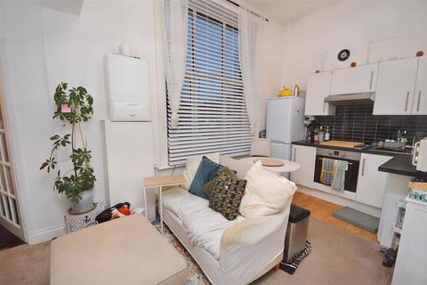 1 bedroom flat for sale, Meads Road, Eastbourne