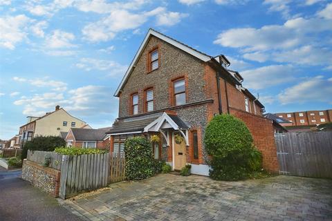 4 bedroom semi-detached house for sale, Cliff Road, Sheringham