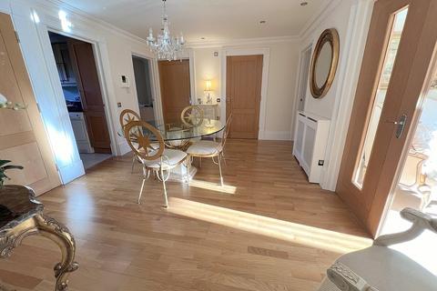 3 bedroom apartment for sale, Burton Road, Branksome Park, Poole, BH13