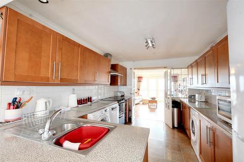 9 Devon Close, Sandiacre, Nottingham, NG10 5NT