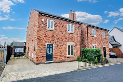 3 bedroom detached house for sale, Cornwall Drive, Long Eaton