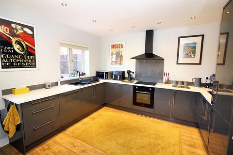 1 Cornwall Drive, Long Eaton, Nottingham, NG10 2GR
