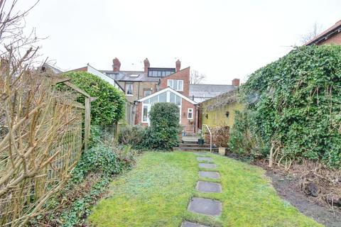 4 bedroom terraced house for sale, Gilesgate, Durham, DH1