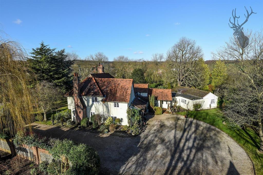 Masons Bridge Road, Fiddlers Hamlet, Epping, Essex 5 bed detached house