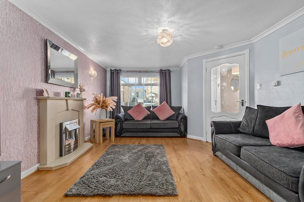 Kirkton Place, Carronshore, Falkirk, FK2 3 bed semidetached house for