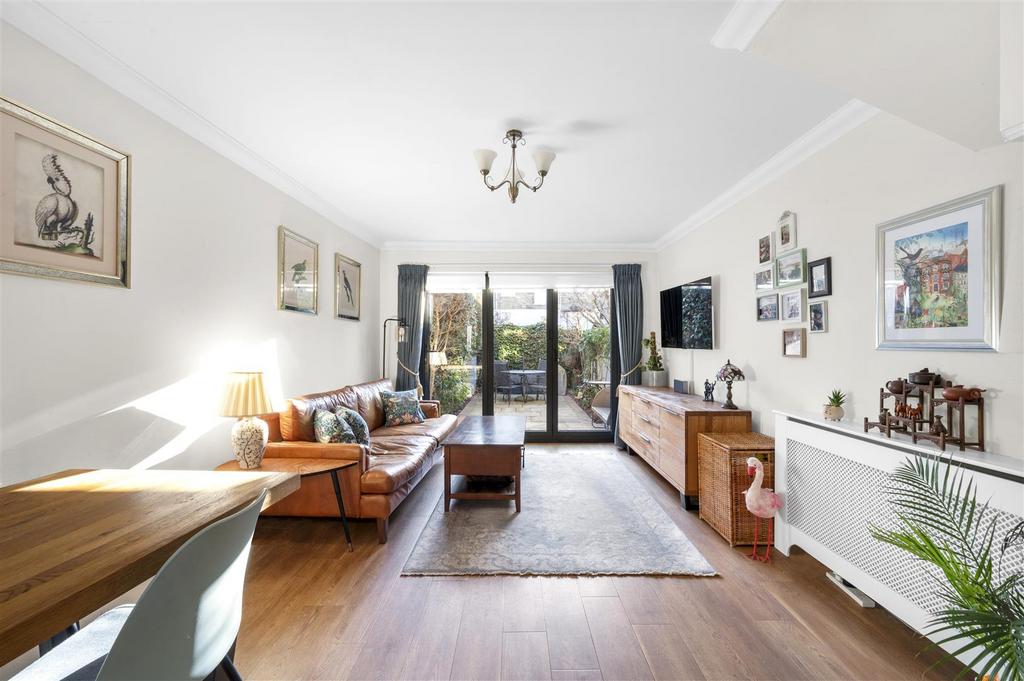 Lynwood Terrace, Henfield Road, Wimbledon, SW19 3 bed house for sale £850,000