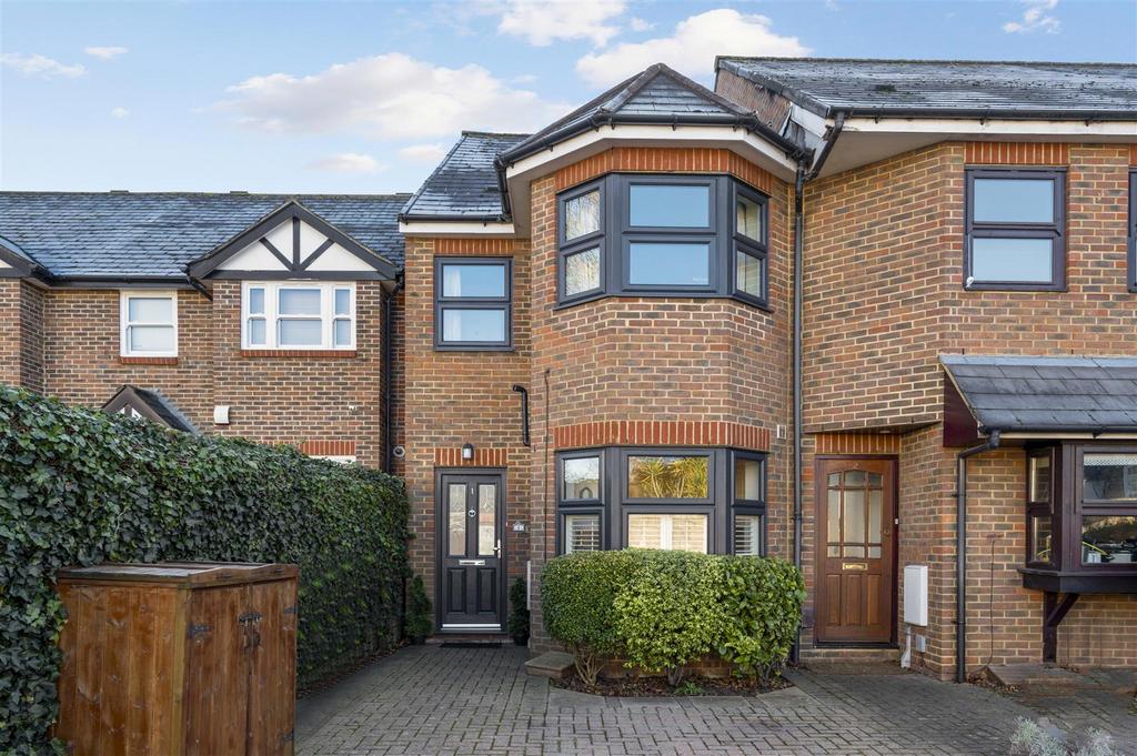 3 Lynwood Terrace.jpg
