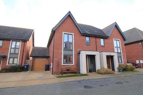 4 Buildwas Close, Daventry, NN11 2PF