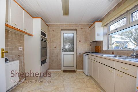 2 bedroom detached bungalow for sale, Warners Avenue, Hoddesdon EN11