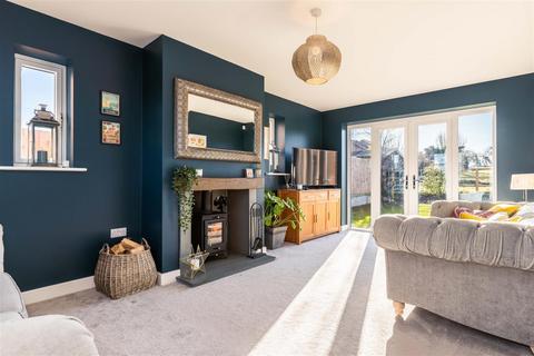 4 bedroom detached house for sale, Meadow Court, Leicester LE12