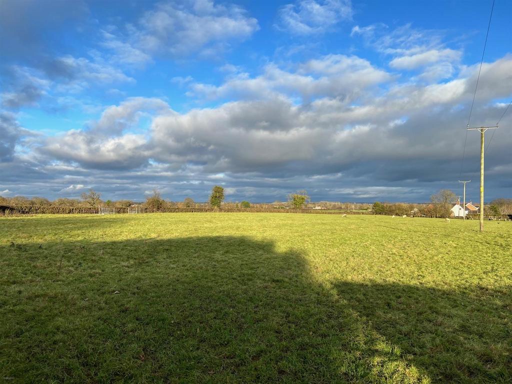 Isycoed, Nr Wrexham. Land for sale £15,000