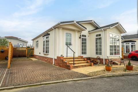2 bedroom detached bungalow for sale, Swanlow Drive, Acaster Malbis, York