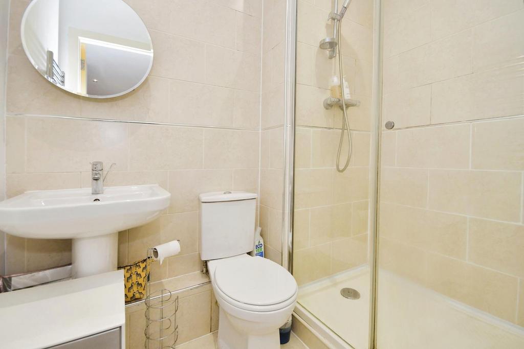 Ensuite shower room