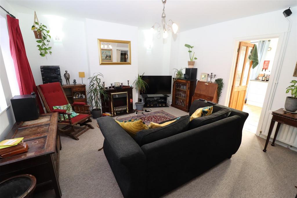 Luckwell Road, Bristol, BS3 3 bed terraced house for sale £385,000