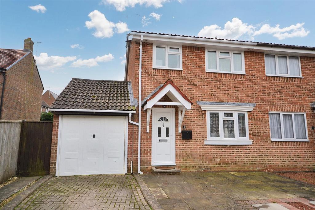 Clyffe View, Crossways, Dorchester 3 bed end of terrace house £305,000