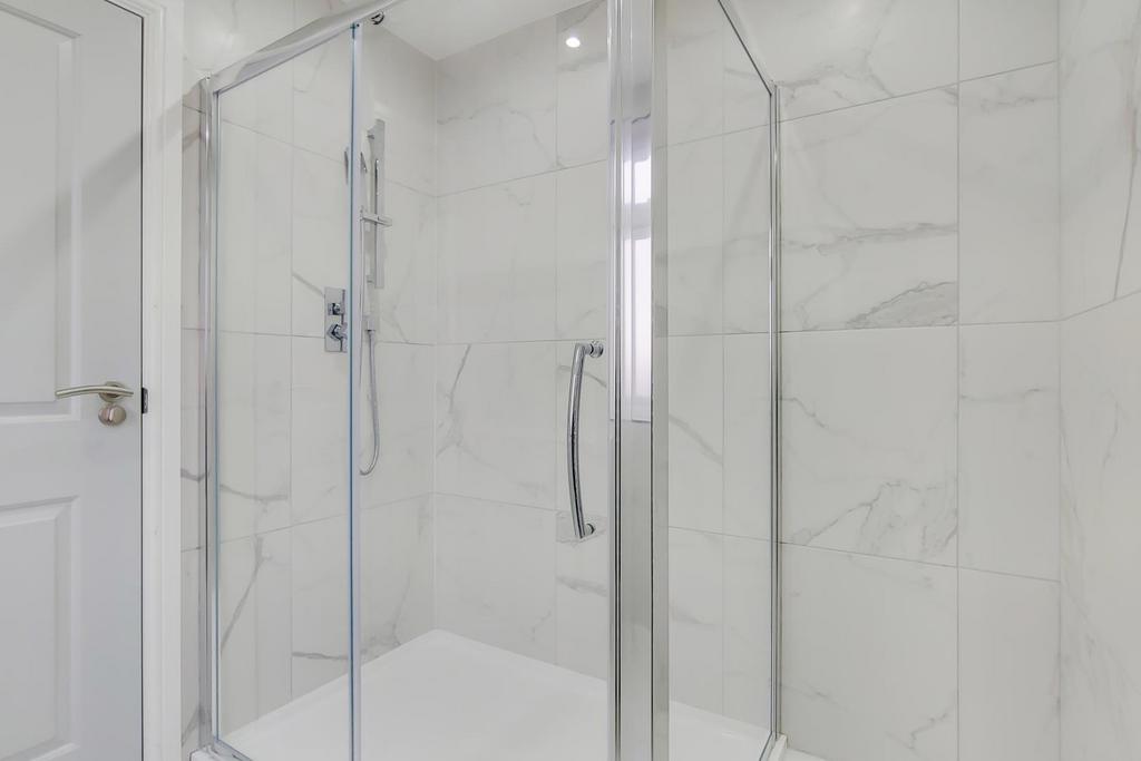 Master Ensuite