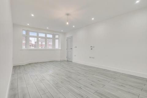 35 Arnold Crescent, Isleworth, TW7 7NS