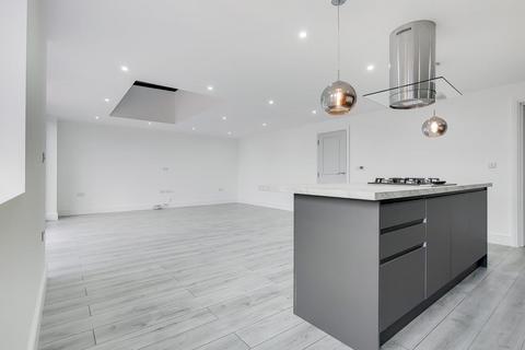 35 Arnold Crescent, Isleworth, TW7 7NS