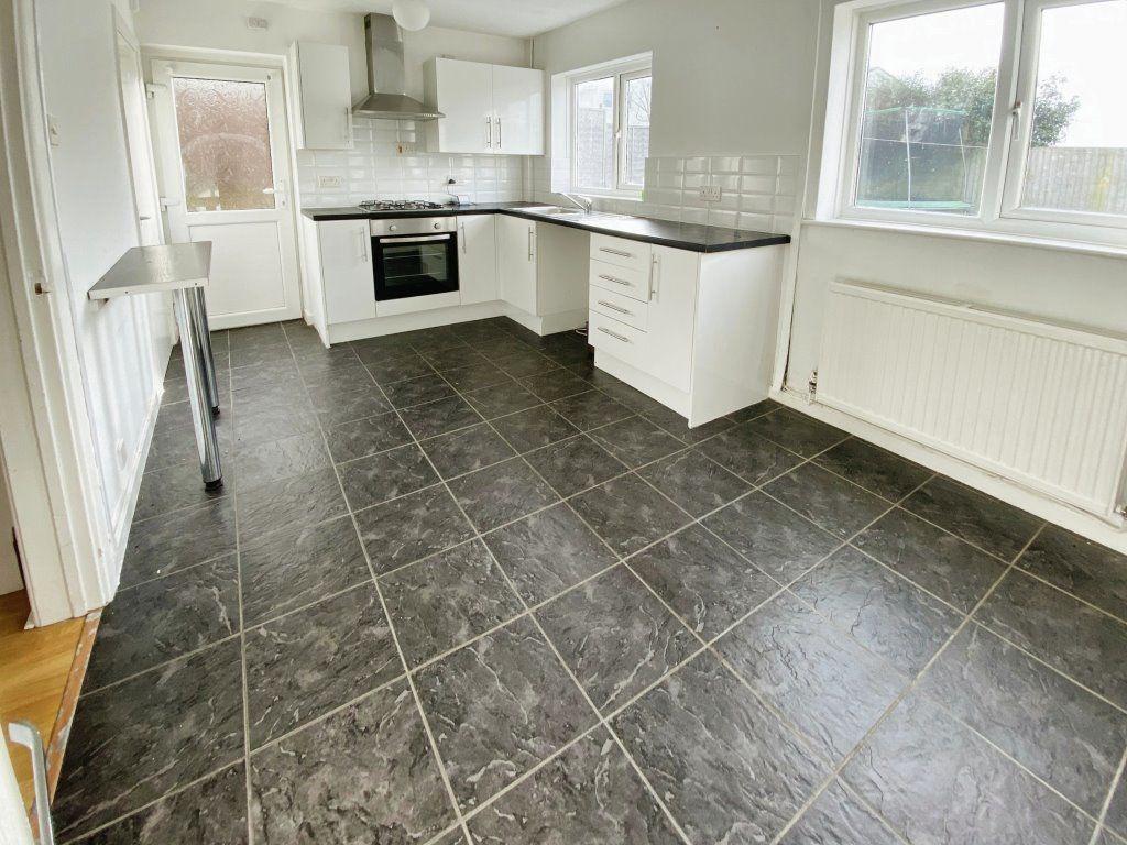 Highfields, Brackla, Bridgend, CF31 2PE 3 bed house £950 pcm (£219 pw)