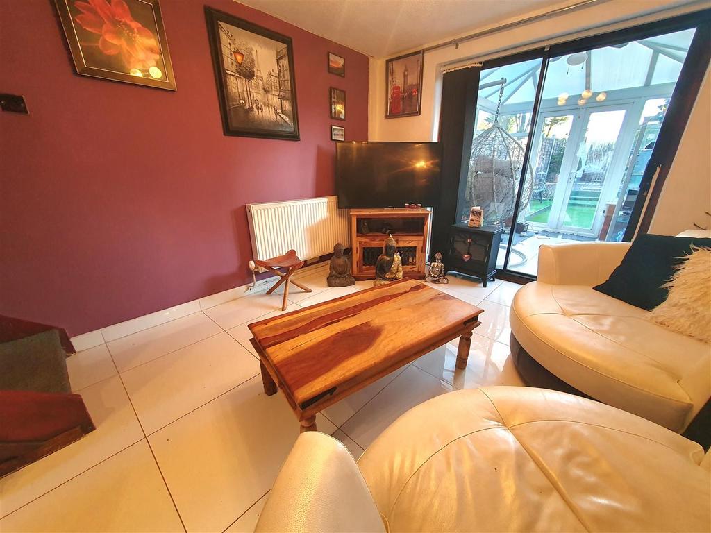 Ashleigh Drive, Crowhill, Nuneaton 1 bed terraced house for sale £165,000