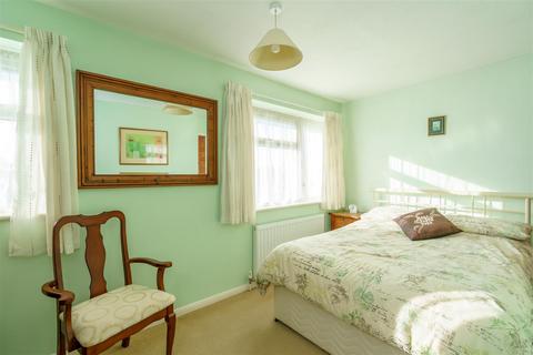3 bedroom semi-detached house for sale - Ledbury Way, Nyetimber, Bognor Regis
