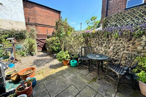 3 bedroom terraced house for sale, Station Road, Lytham