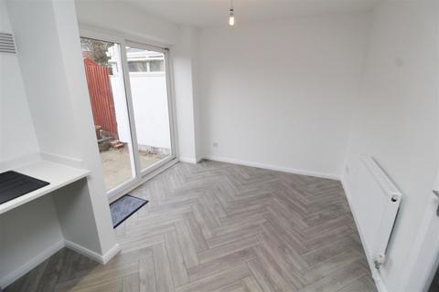 44 Carroll Close, Newport Pagnell, MK16 8QH
