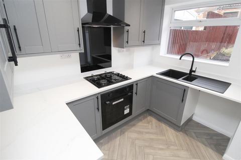 44 Carroll Close, Newport Pagnell, MK16 8QH