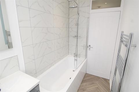 44 Carroll Close, Newport Pagnell, MK16 8QH