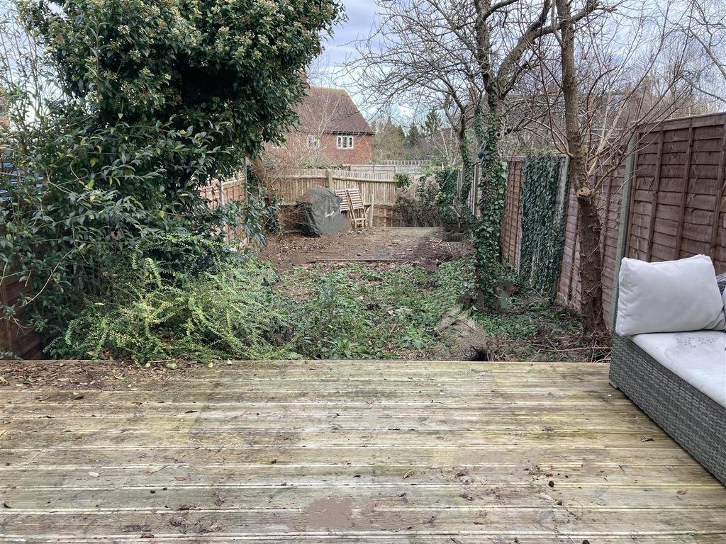 Bunyan Close, Pirton, Hitchin 3 bed terraced house for sale £350,000