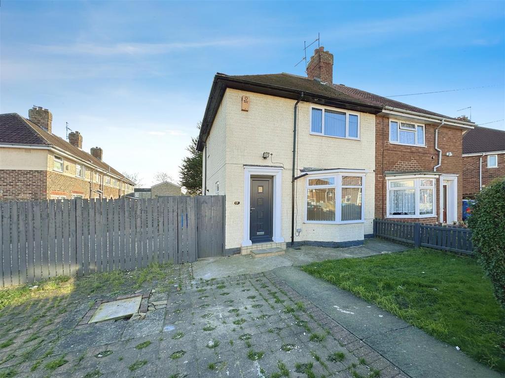 16Th Avenue, Hull HU6 3 bed semidetached house for sale £124,995
