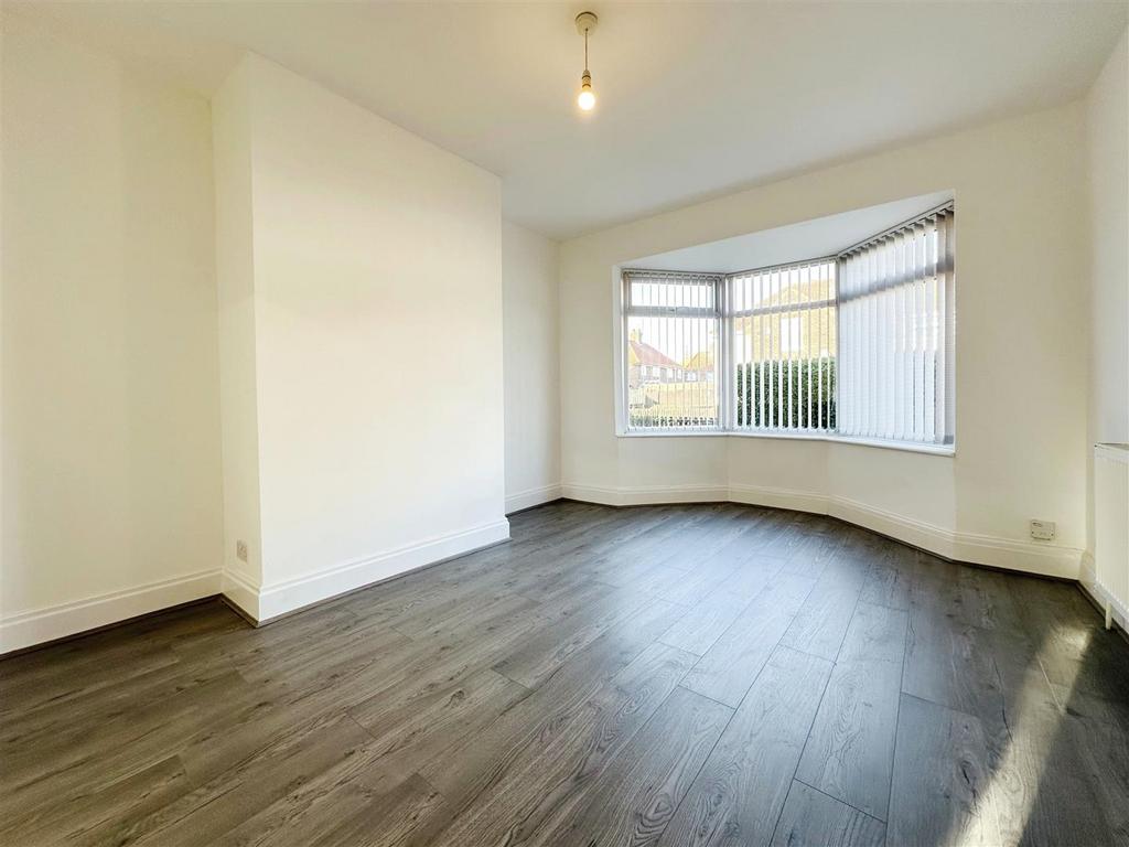 16Th Avenue, Hull HU6 3 bed semidetached house for sale £124,995