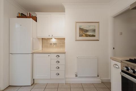 21 Hereford Close, Epsom, KT18 5DZ
