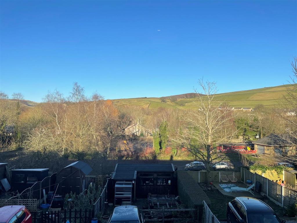 New Mills Road, High Peak SK22 2 bed end of terrace house for sale £